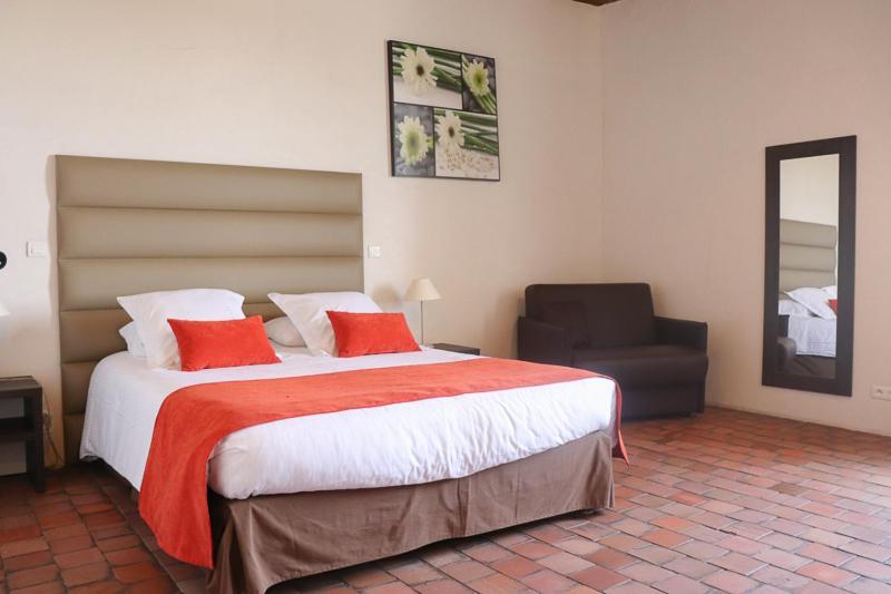 Domaine Du Normandoux, The Originals Relais Hotel Tercé Exterior foto
